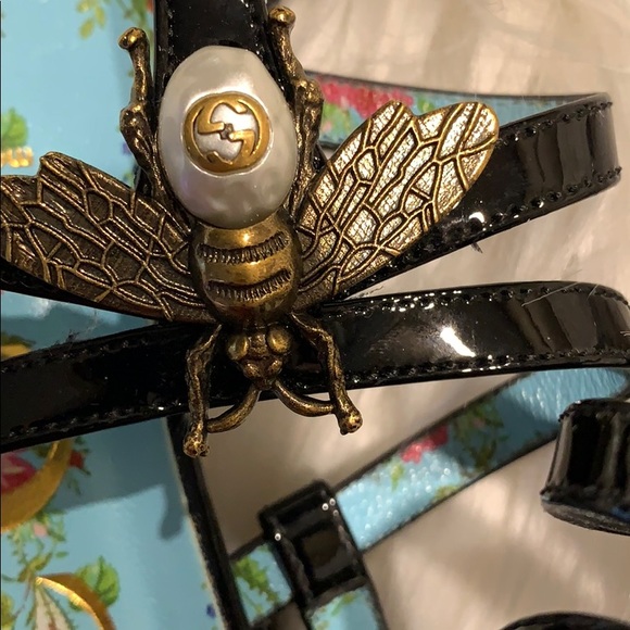 Gucci Patent Leather Bee Sandals - Picture 3 of 5